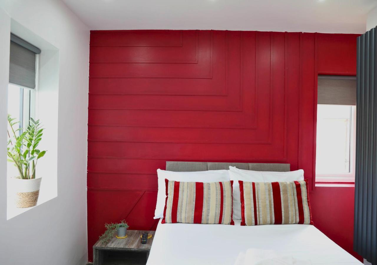 Cb Stays - Private Rooms With Ensuite And Kitchenette In Peterborough Exterior foto