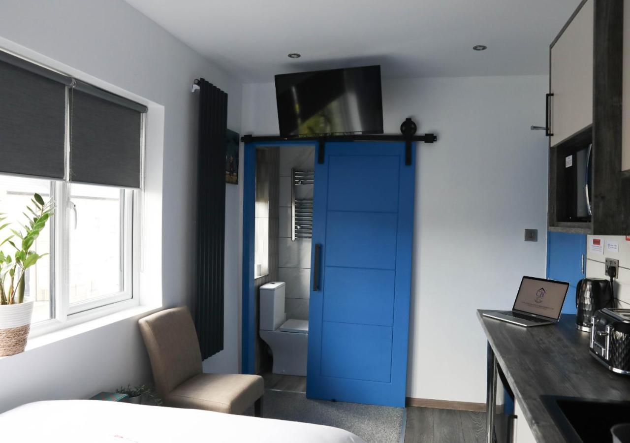 Cb Stays - Private Rooms With Ensuite And Kitchenette In Peterborough Exterior foto